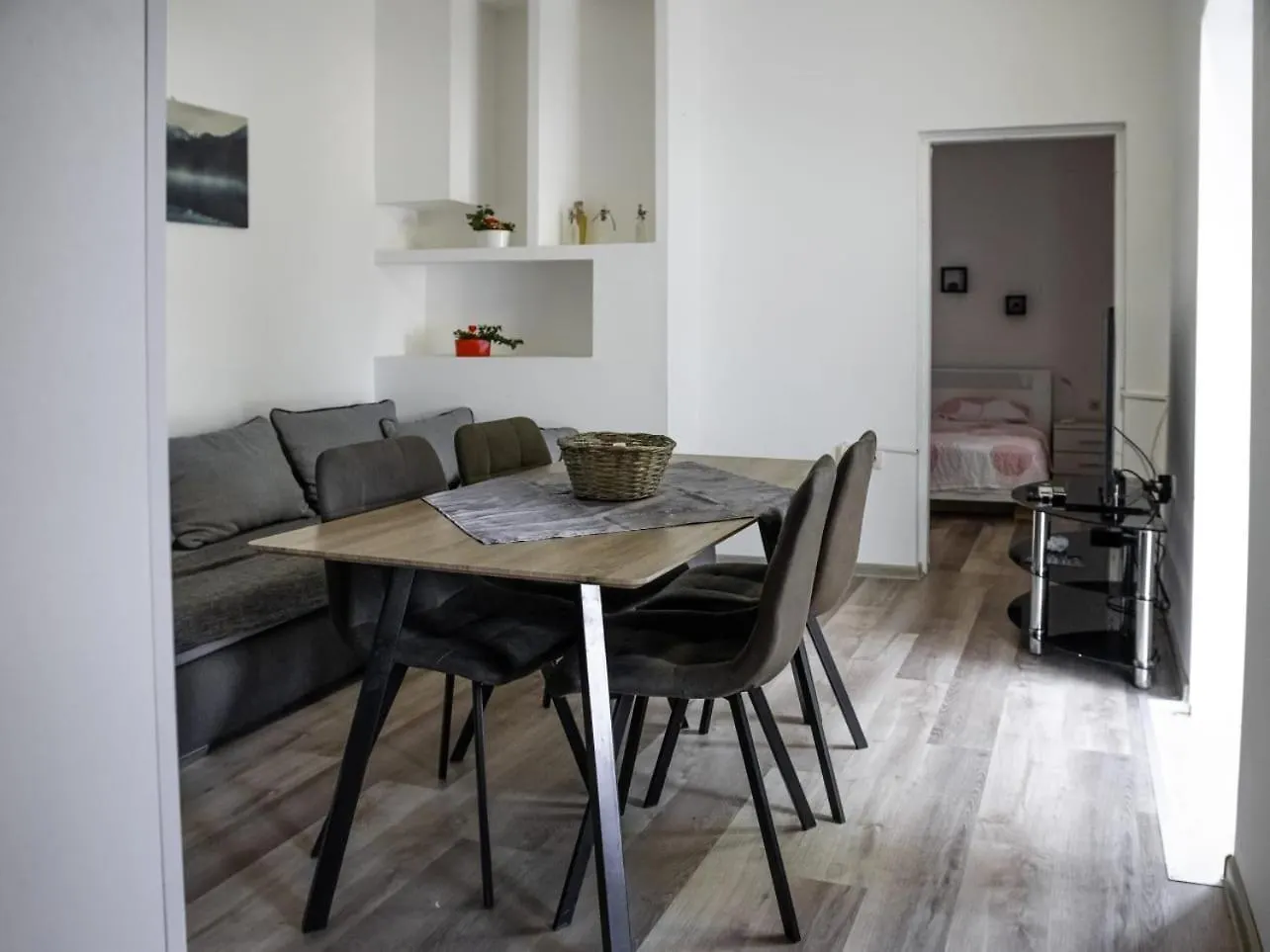 Apartment Ground Floor With Parking Erny Pula