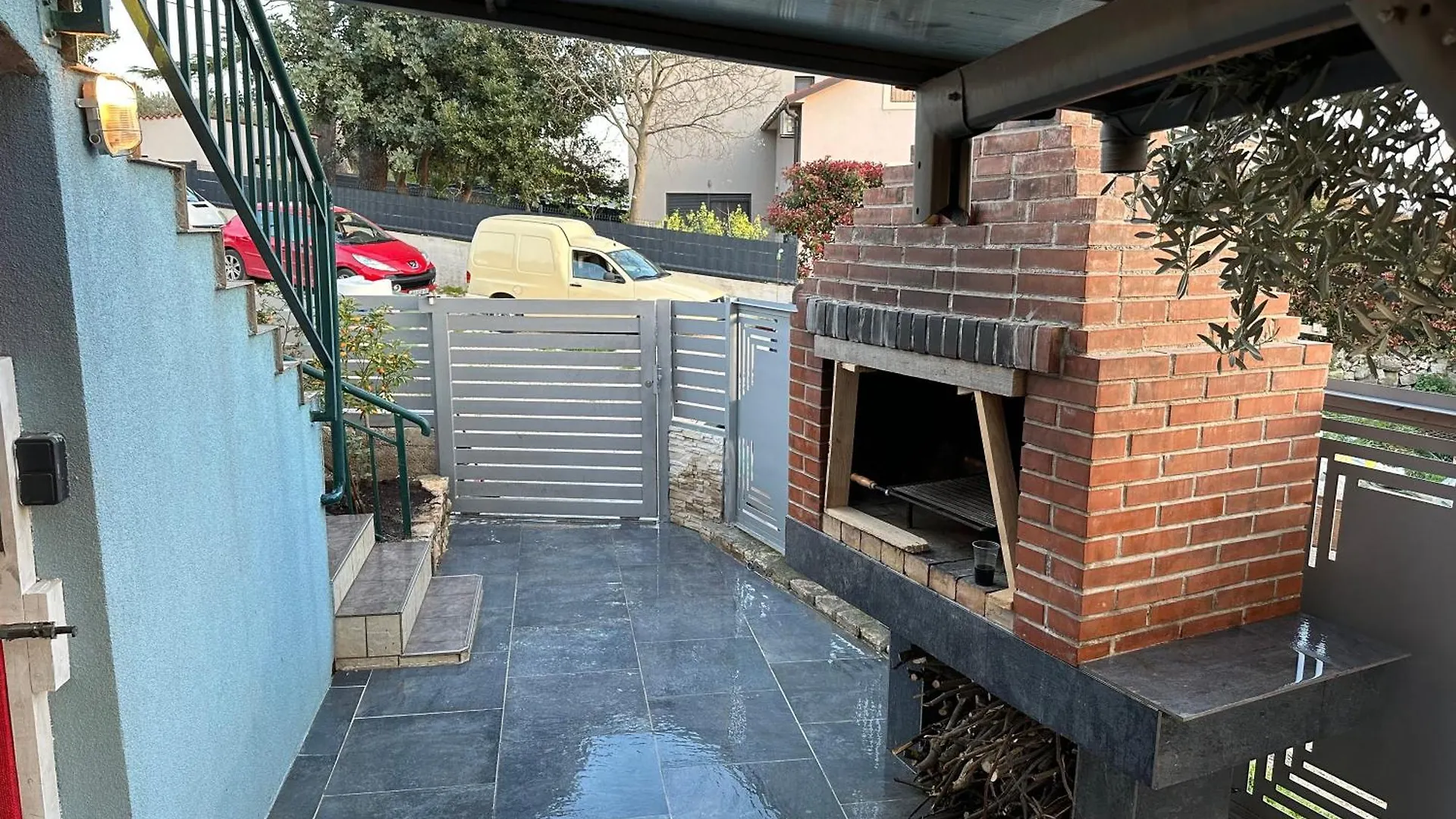Apartment Ground Floor With Parking Erny Pula
